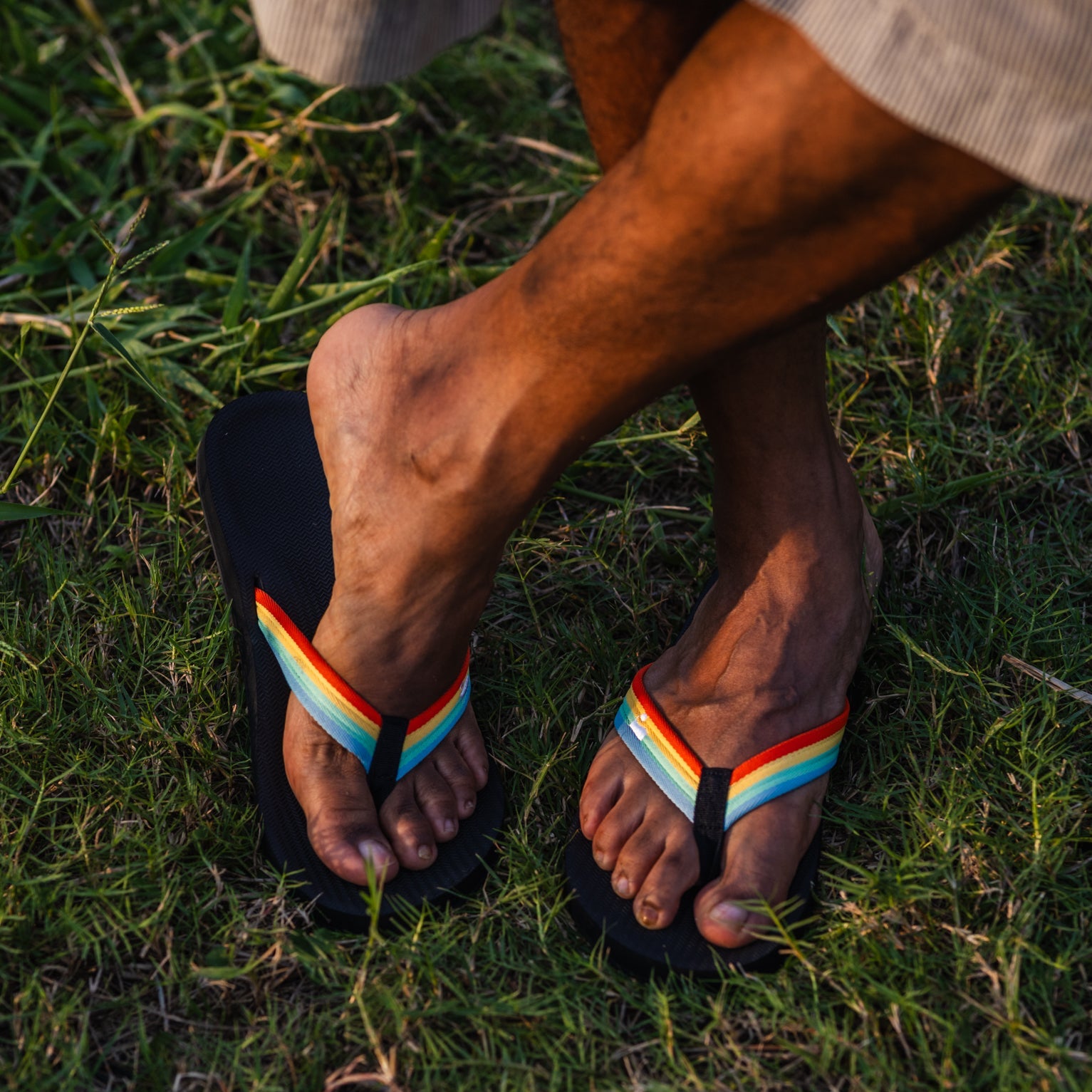 Men's Easy Living Flip Flops Rainbow – Indosole